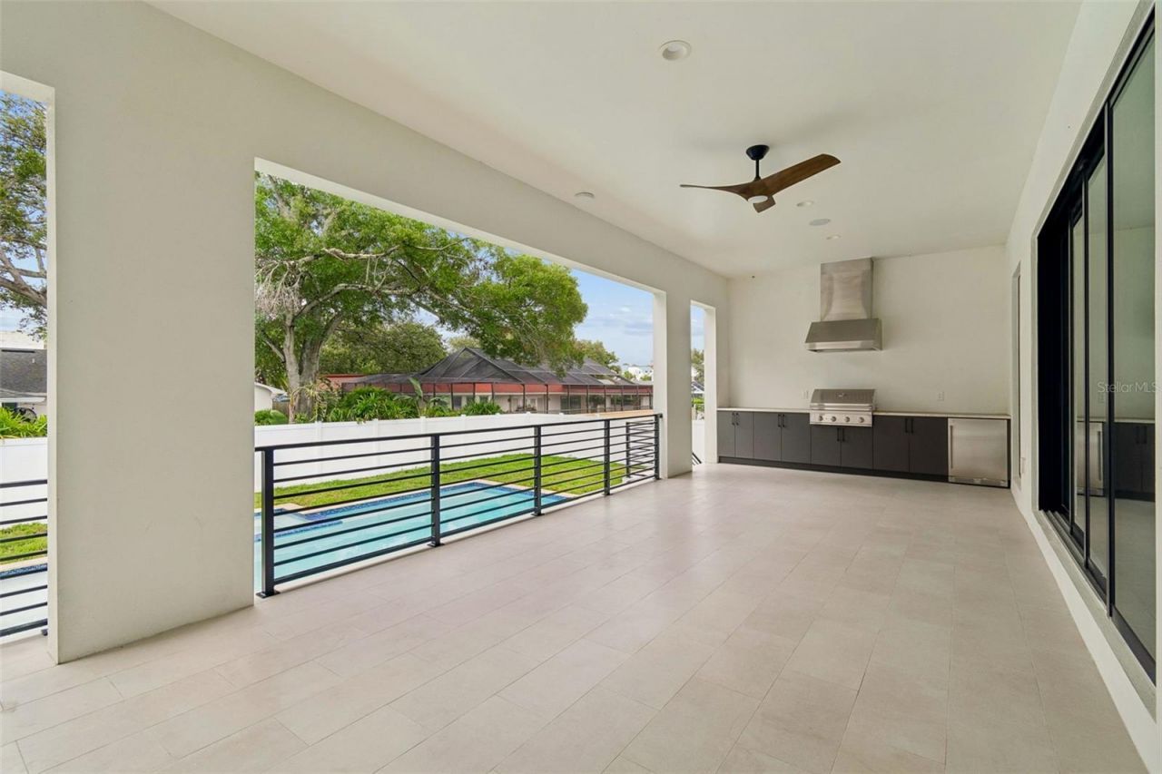206 S Treasure Drive, Tampa, FL 33609 Photo