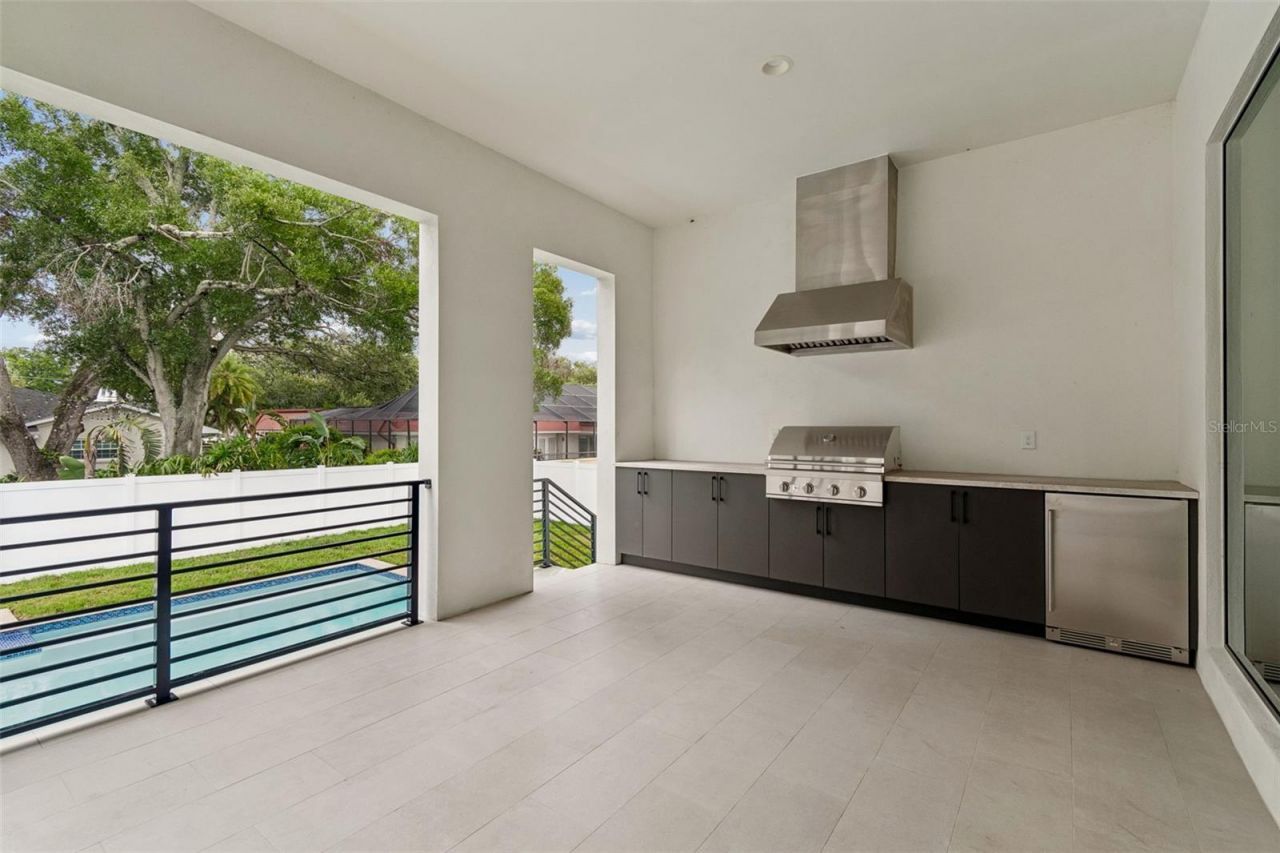 206 S Treasure Drive, Tampa, FL 33609 Photo