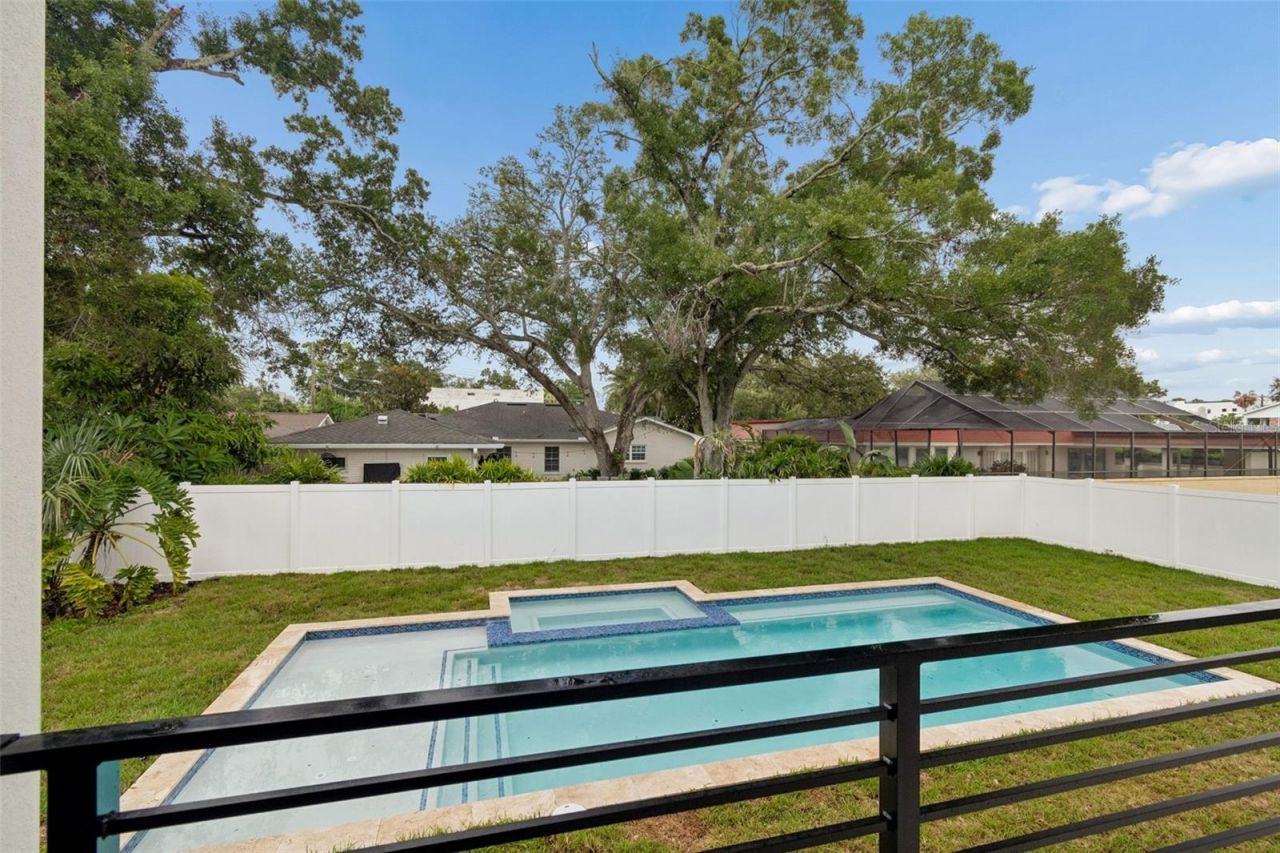 206 S Treasure Drive, Tampa, FL 33609 Photo