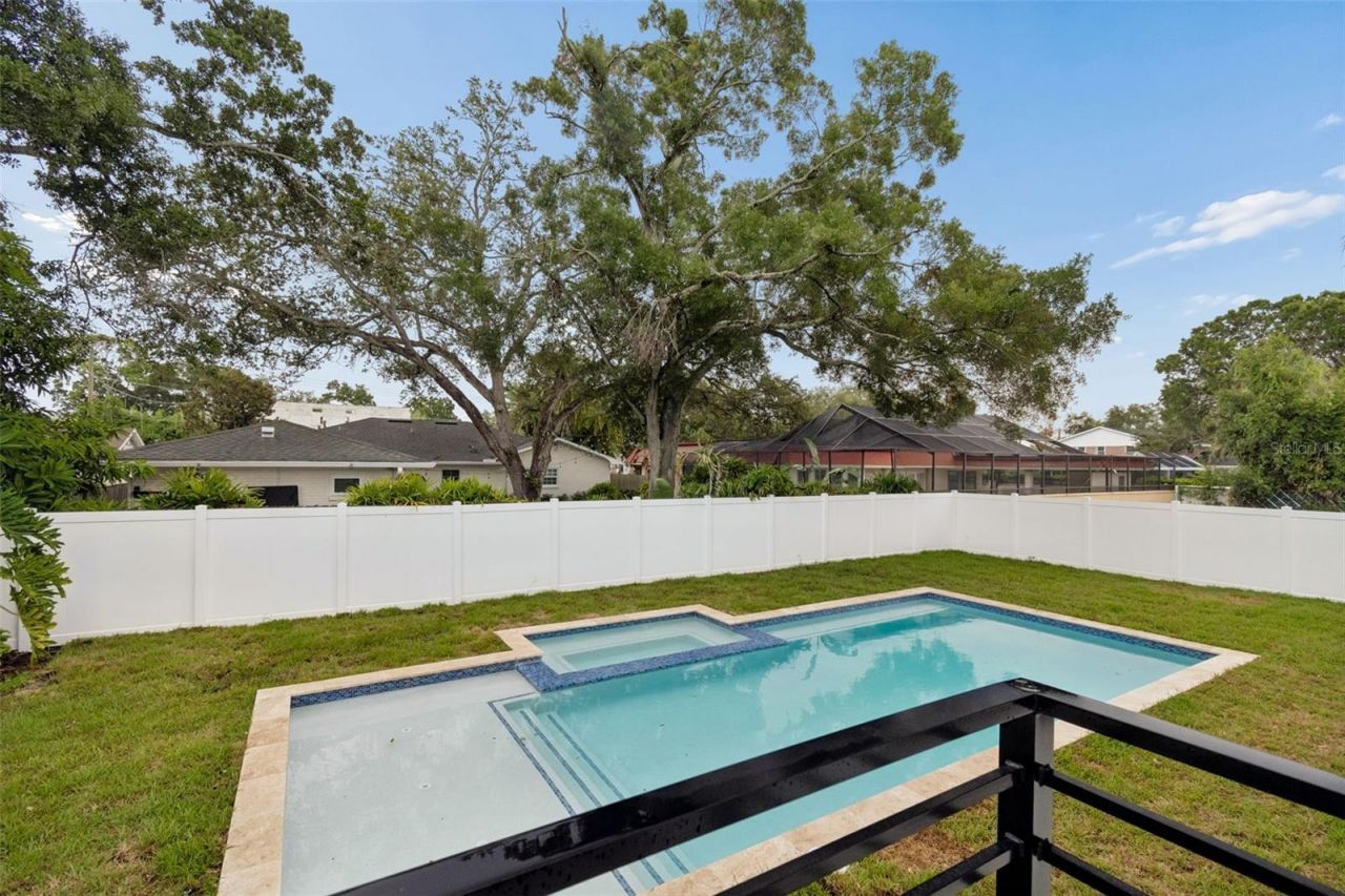 206 S Treasure Drive, Tampa, FL 33609 Photo