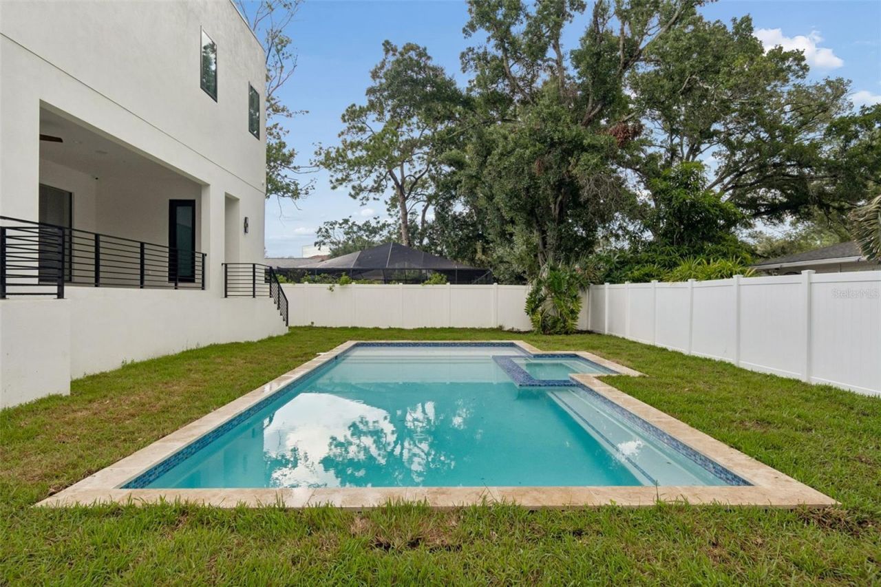 206 S Treasure Drive, Tampa, FL 33609 Photo