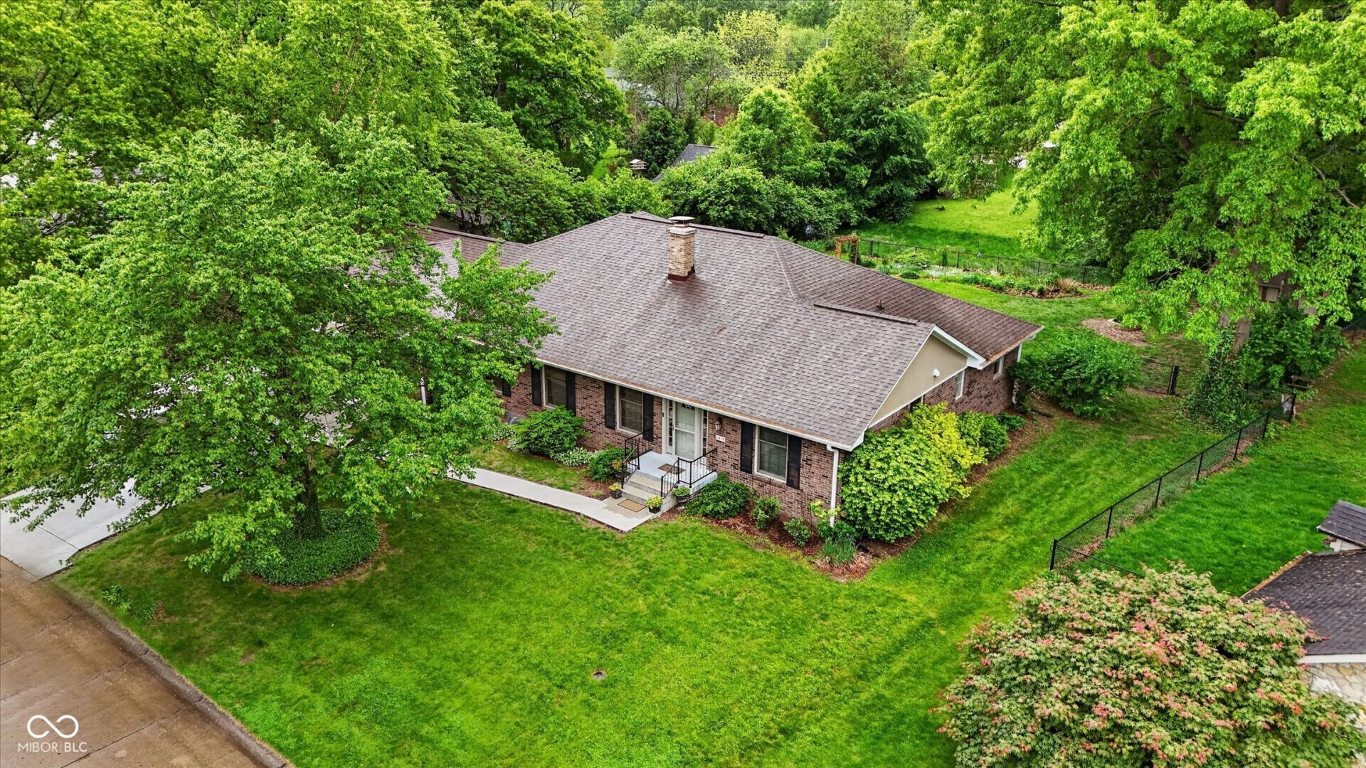 1915 Winding Ridge Avenue, Indianapolis, IN 46217 Main Photo