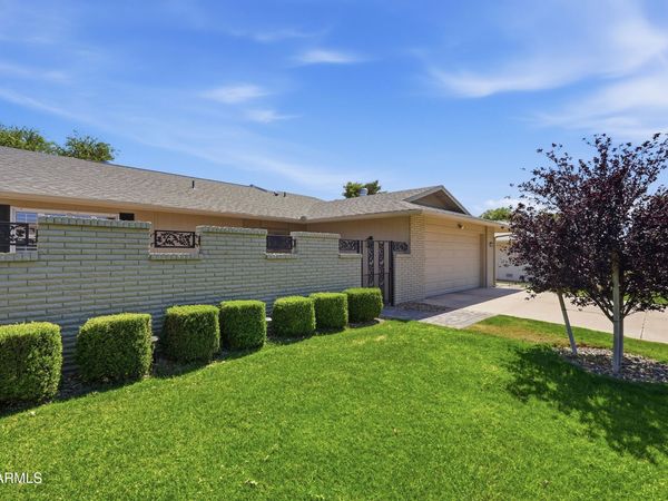 18835 N MAYAN Drive, Sun City, AZ 85373