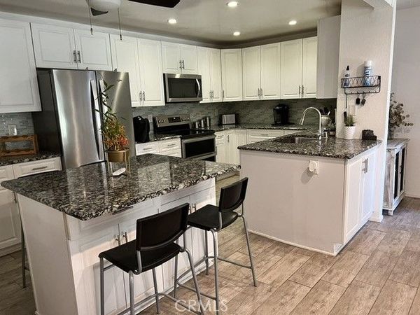 21372 Brookhurst, Unit 517, Huntington Beach, CA 92646