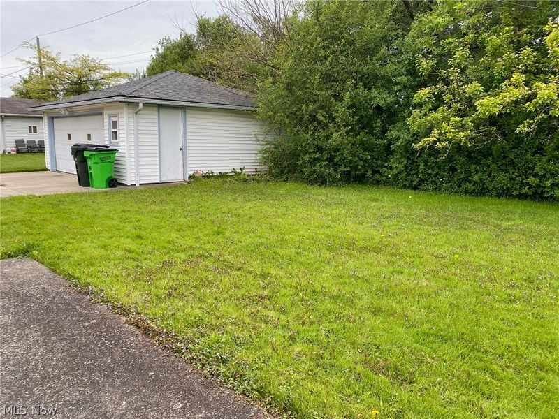 19601 Mayfair Lane, Warrensville Heights, OH 44128 Photo 31