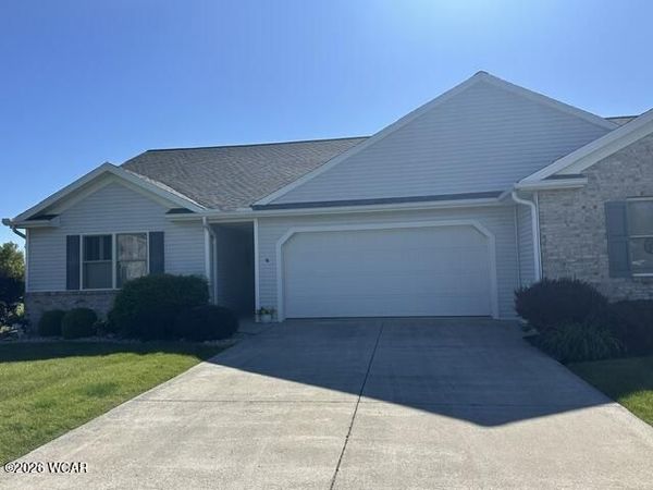 110 Eagles Point Street W, Lima, OH 45805