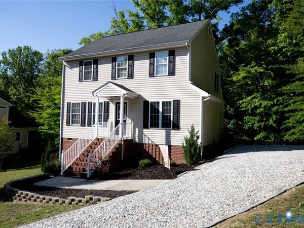 110 Russells Way, Farmville, VA 23901