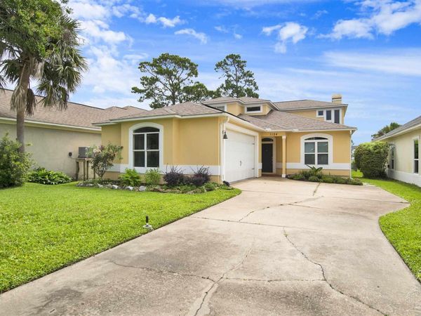 1124 Willowood Cir, Gulf Breeze, FL 32563