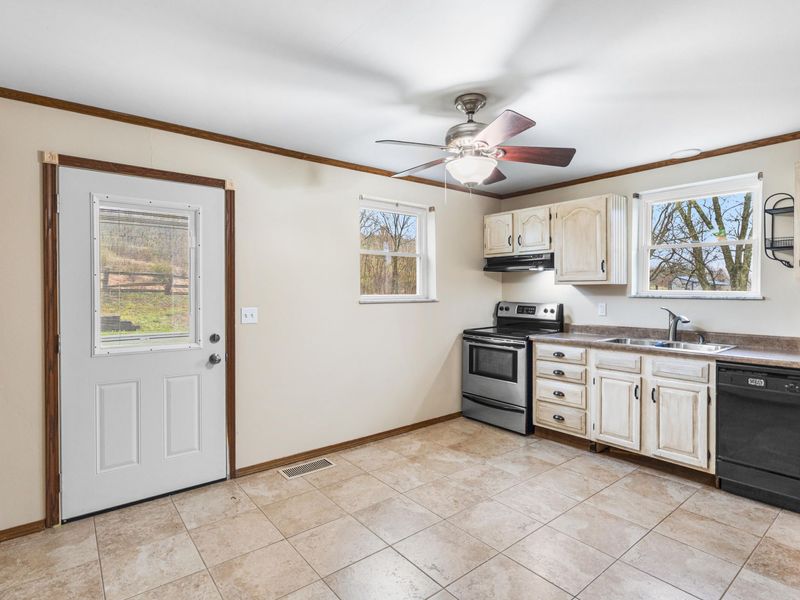 9031 Persimmon Grove Pike, Alexandria, KY 41001 Photo 8