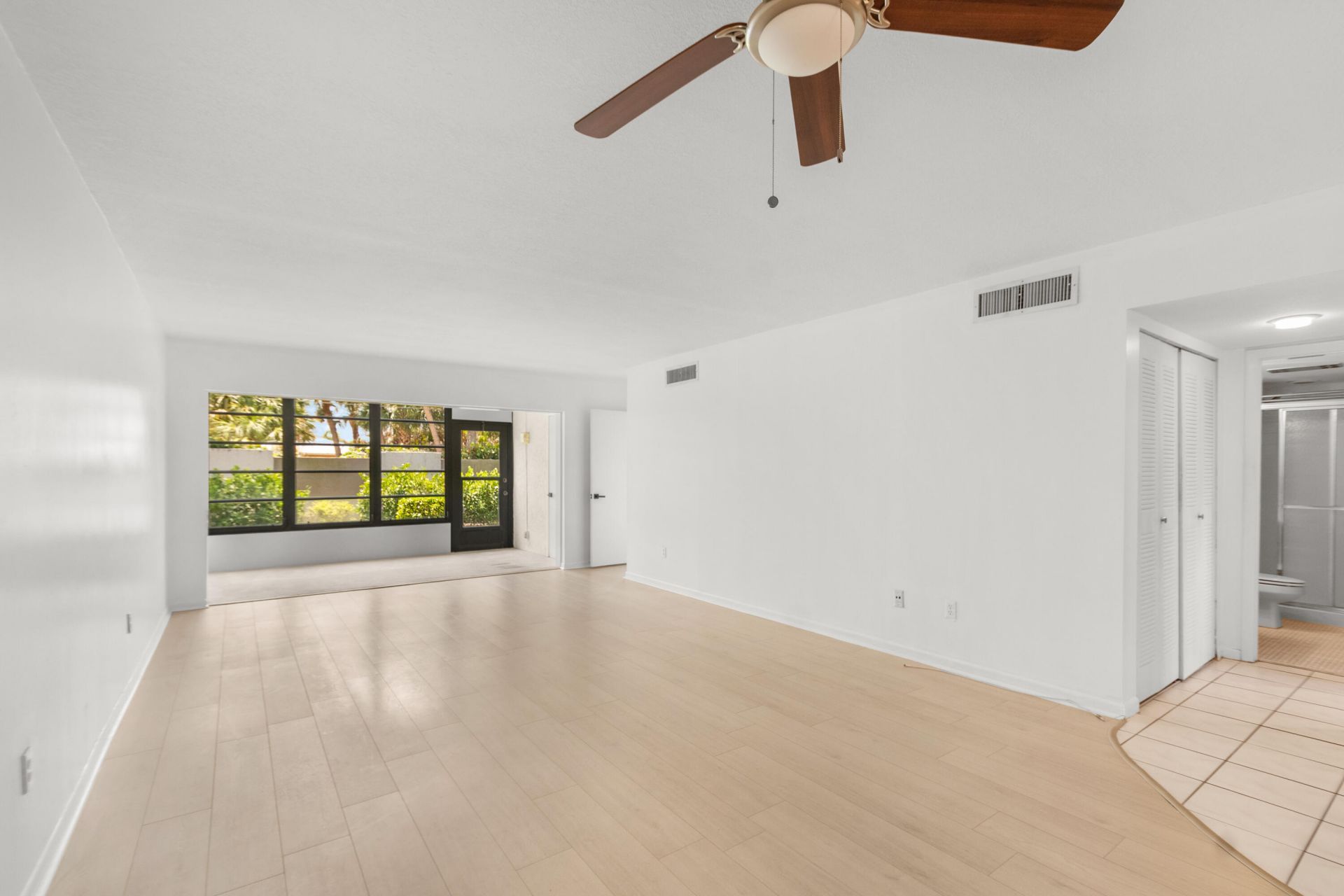 1600 NE Dixie Highway, Jensen Beach, FL 34957 Photo