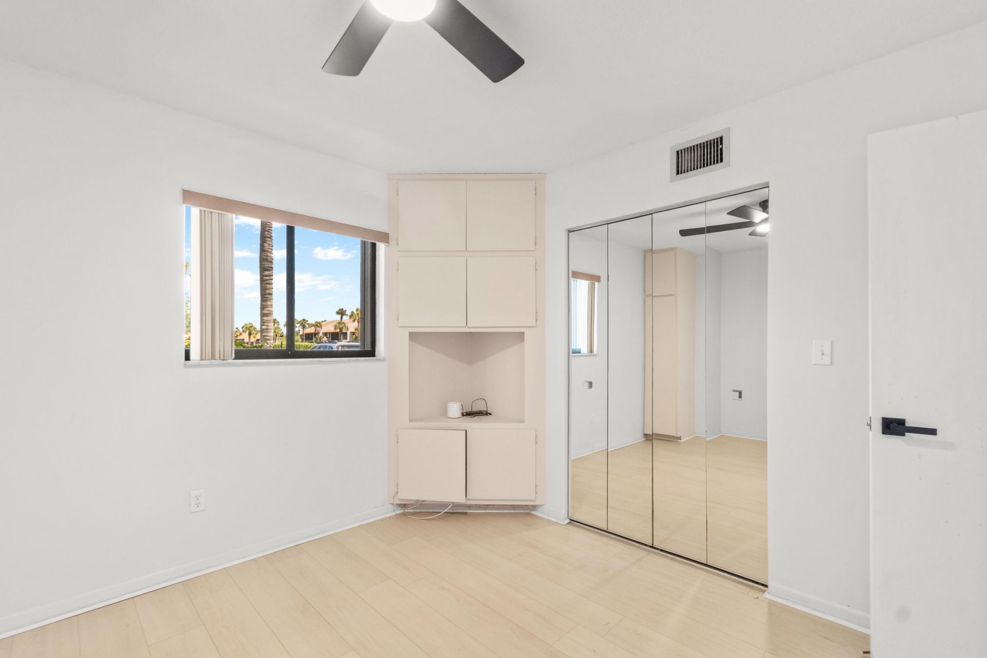 1600 NE Dixie Highway, Jensen Beach, FL 34957 Photo