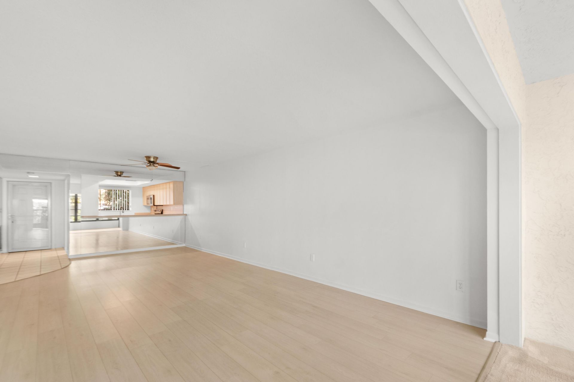1600 NE Dixie Highway, Jensen Beach, FL 34957 Photo