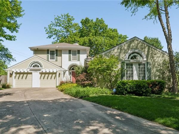 14936 Rhodes Circle, Lenexa, KS 66215