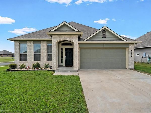 4100 Riata Ranch Road , Waco, TX 76705