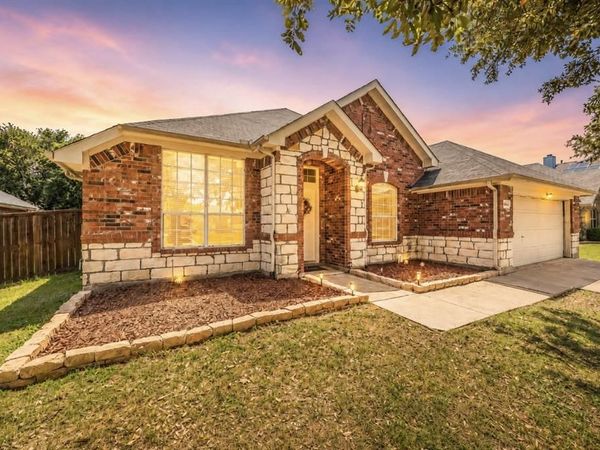 1011 Fleetwood Cove Drive , Grand Prairie, TX 75052