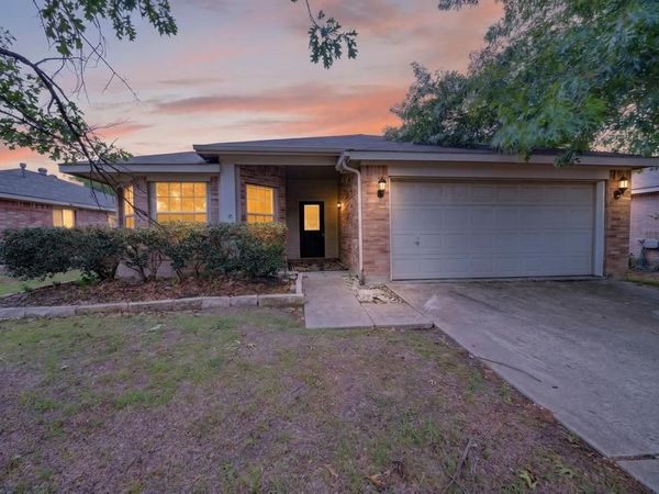 1016 Halifax Lane , Forney, TX 75126