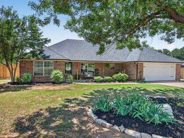 310 Vista Drive, Granbury, TX 76049