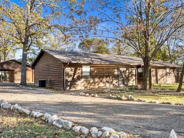213 County Road 1997 , Yantis, TX 75497