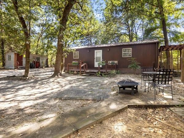 23207 Holly Road , Mineola, TX 75773