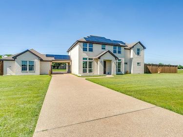 5400 Posada Drive, Fort Worth, TX 76036