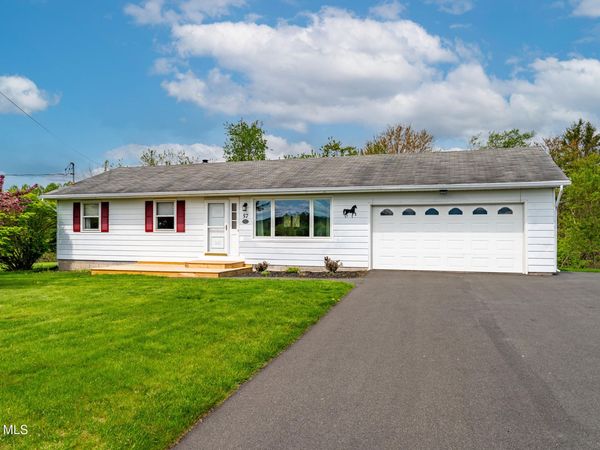 57 Casey Road, Schaghticoke, NY 12154