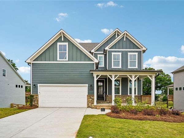 654 Grand Wehunt Drive , Hoschton, GA 30584
