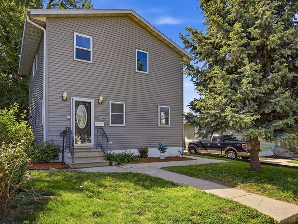 3806 E Avenue NE, Cedar Rapids, IA 52402
