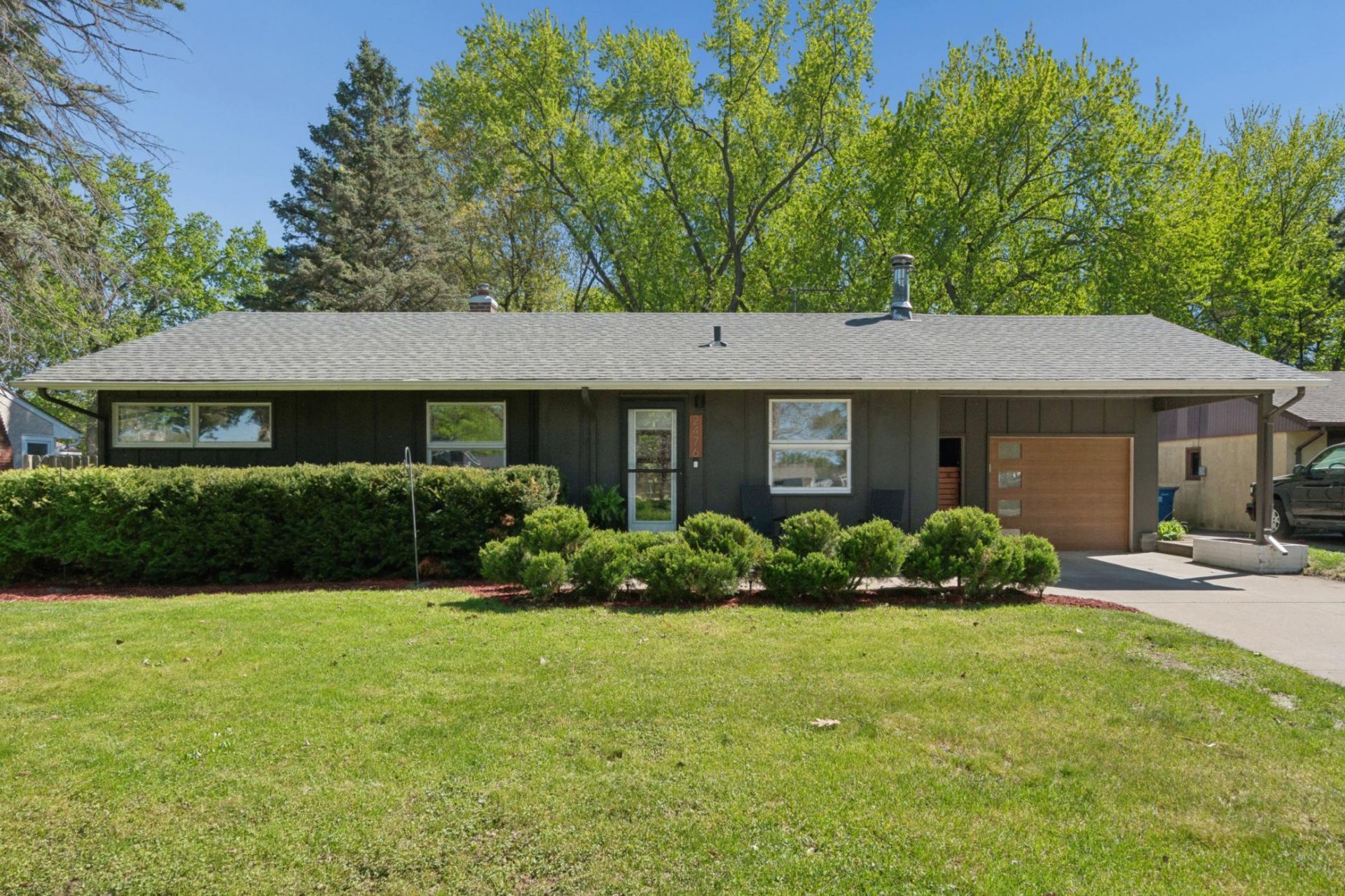 2476 Gisella Boulevard , White Bear Lake, MN 55110