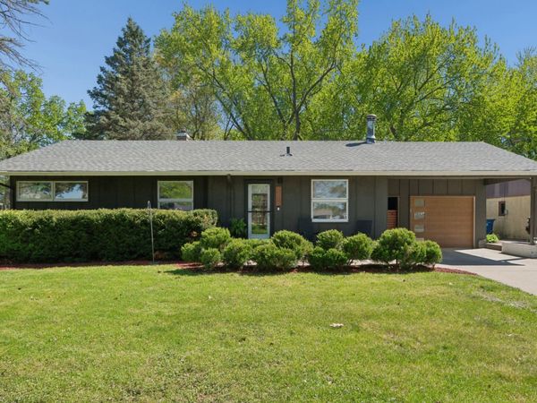 2476 Gisella Boulevard, White Bear Lake, MN 55110
