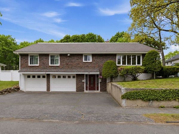 3 Spruce St, Stoneham, MA 02180