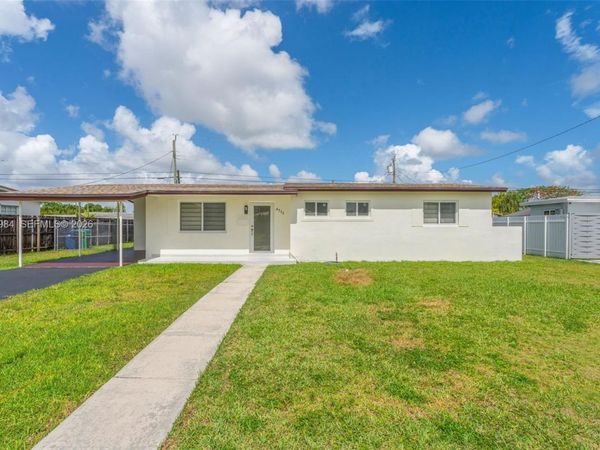 4211 SW 97th Pl , Miami, FL 33165