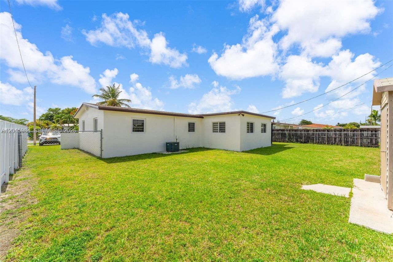 4211 SW 97th Pl , Miami, FL 33165 Photo