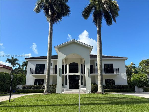 6220 SW 144th St , Coral Gables, FL 33158