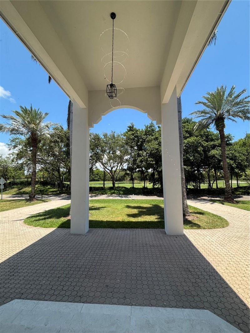 6220 SW 144th St , Coral Gables, FL 33158 Photo