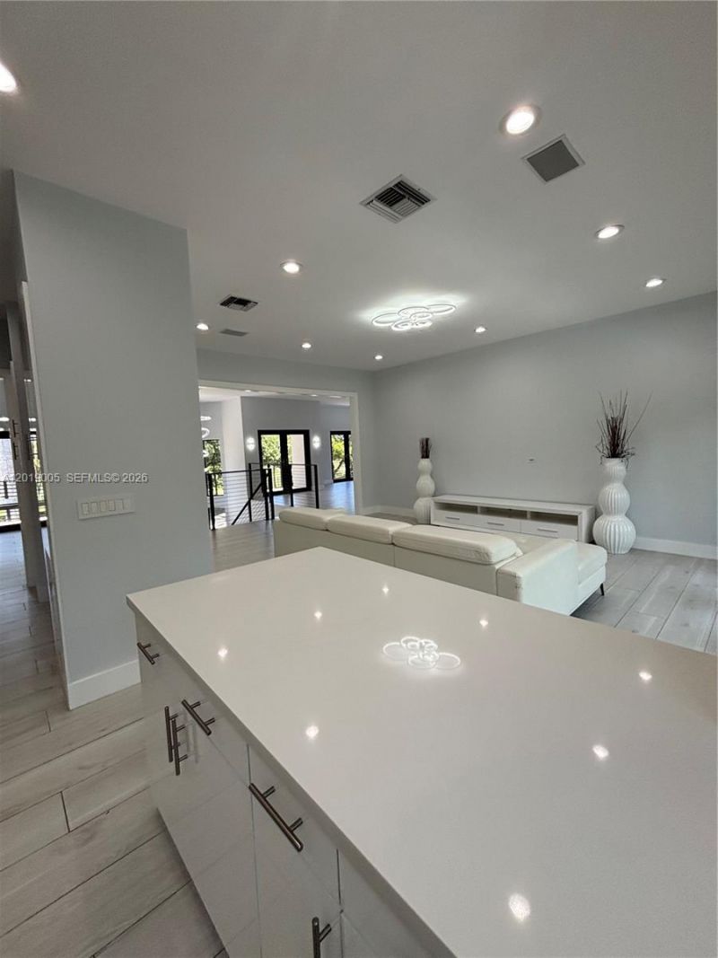 6220 SW 144th St , Coral Gables, FL 33158 Photo