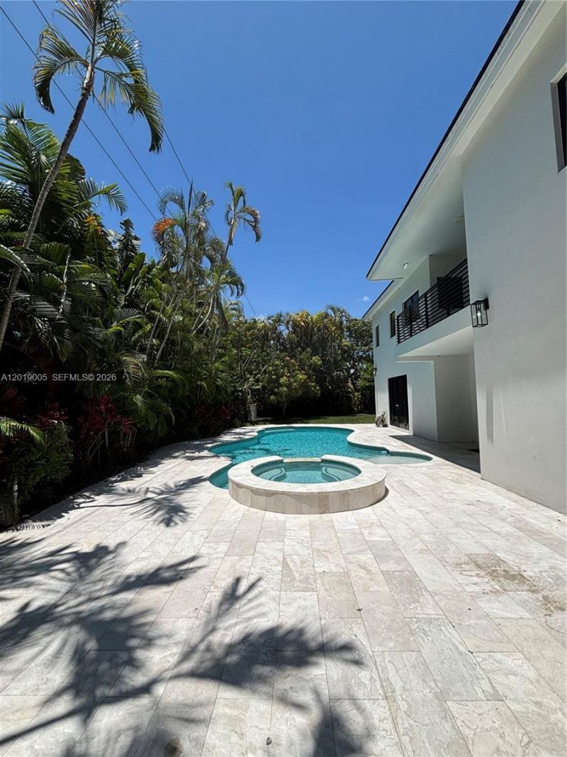 6220 SW 144th St , Coral Gables, FL 33158 Photo