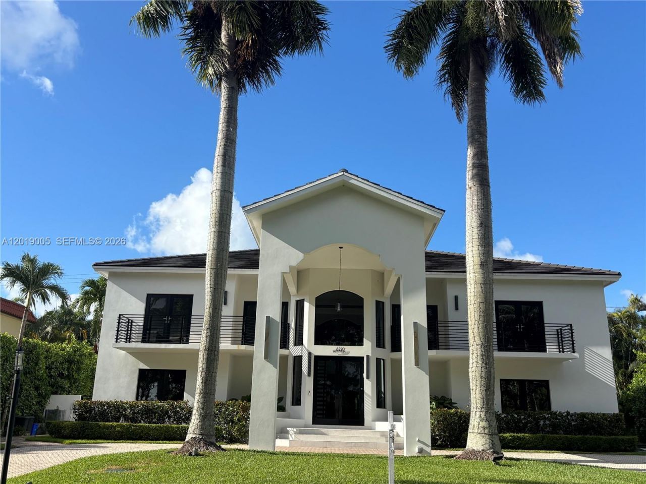 6220 SW 144th St , Coral Gables, FL 33158 Photo