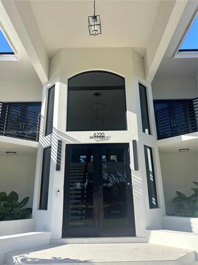 6220 SW 144th St , Coral Gables, FL 33158 Photo