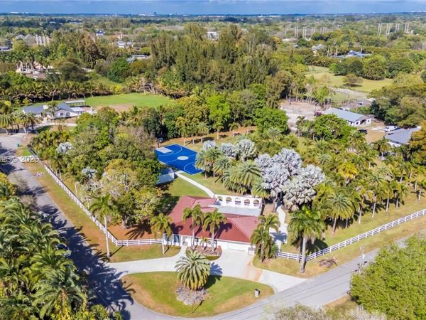18201 SW 70th Pl, Southwest Ranches, FL 33331