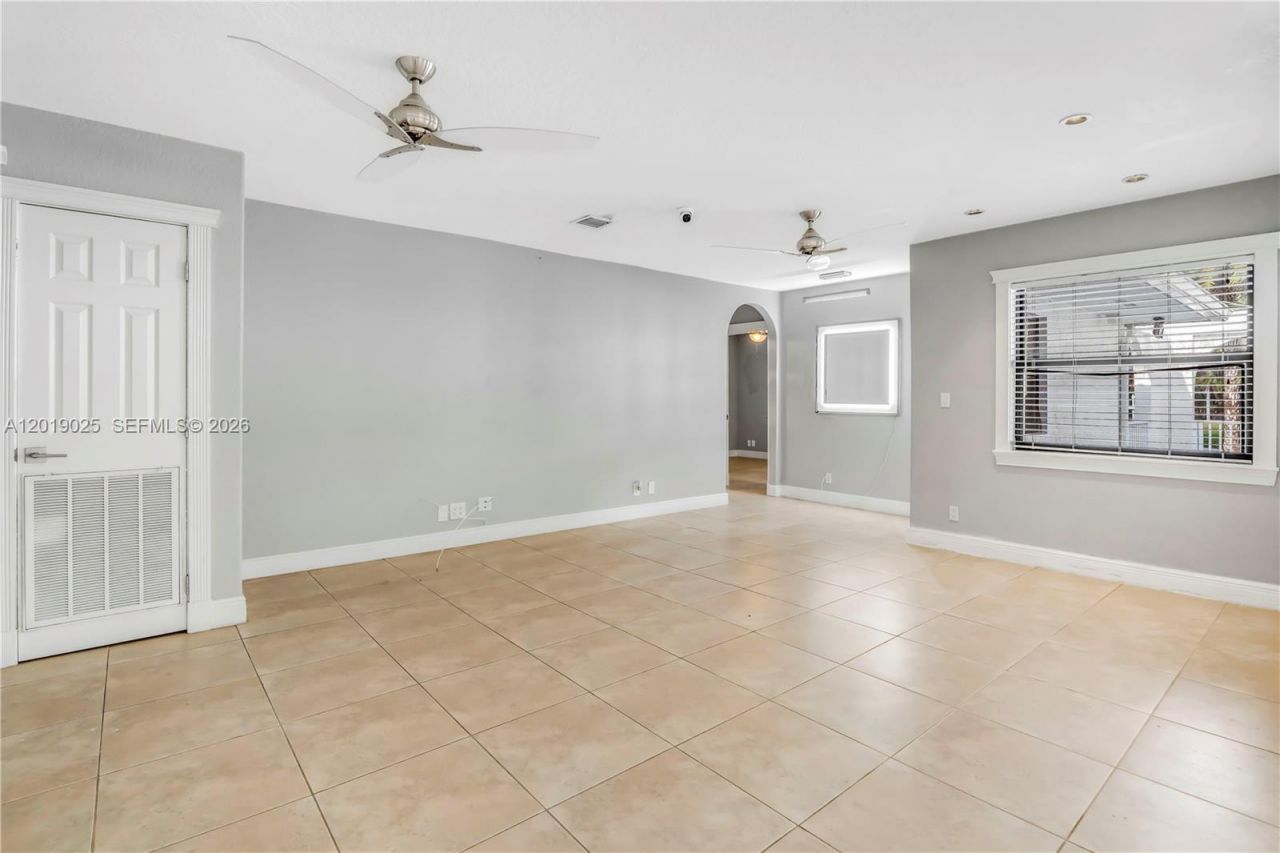 18201 SW 70th Pl, Southwest Ranches, FL 33331 Photo