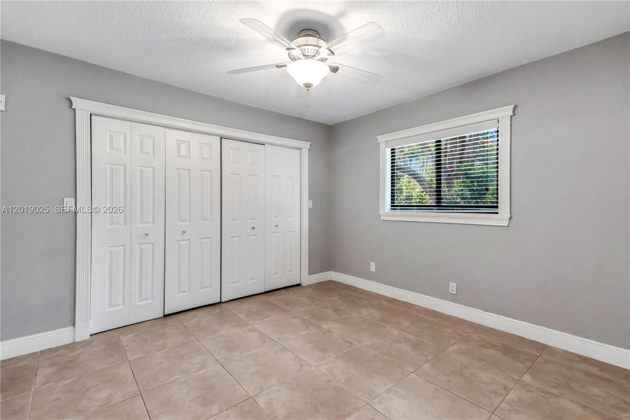 18201 SW 70th Pl, Southwest Ranches, FL 33331 Photo