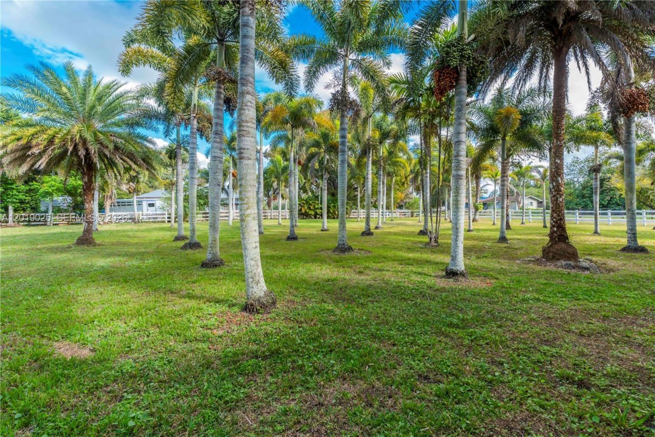 18201 SW 70th Pl, Southwest Ranches, FL 33331 Photo