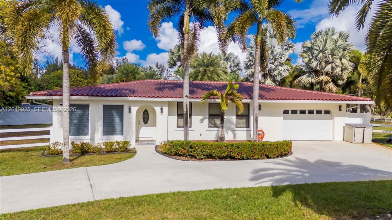 18201 SW 70th Pl, Southwest Ranches, FL 33331 Photo