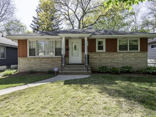 1316 N Ash Street, Waukegan, IL 60085