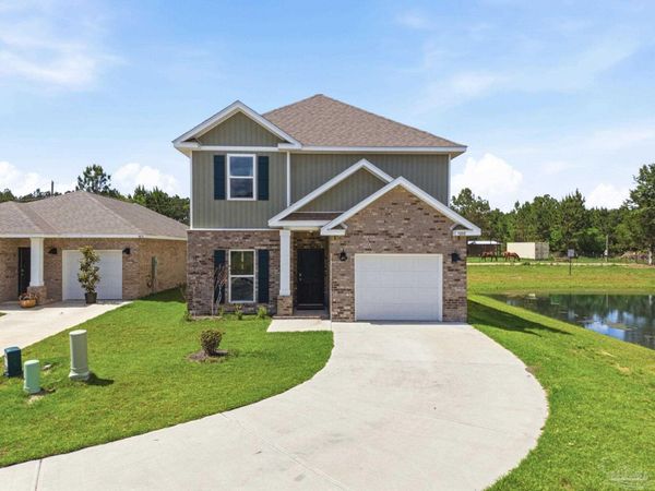 9808 Starling Dr, Pensacola, FL 32506