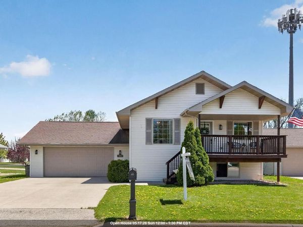 959 BERGAMONT COURT, Menasha, WI 54952