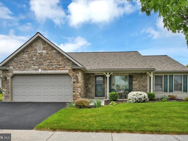 931 CAMBRIDGE DRIVE , MANHEIM, PA 17545
