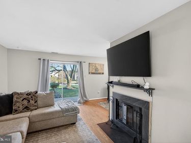 305 A KELLY COVE, MOUNT LAUREL, NJ 08054