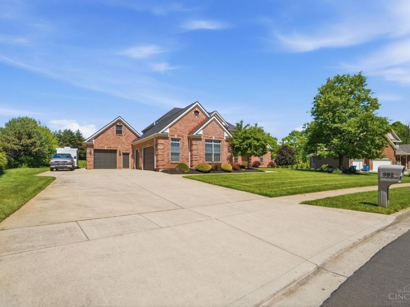 982 Brookmere Avenue, Tipp City, OH 45371 Photo 30