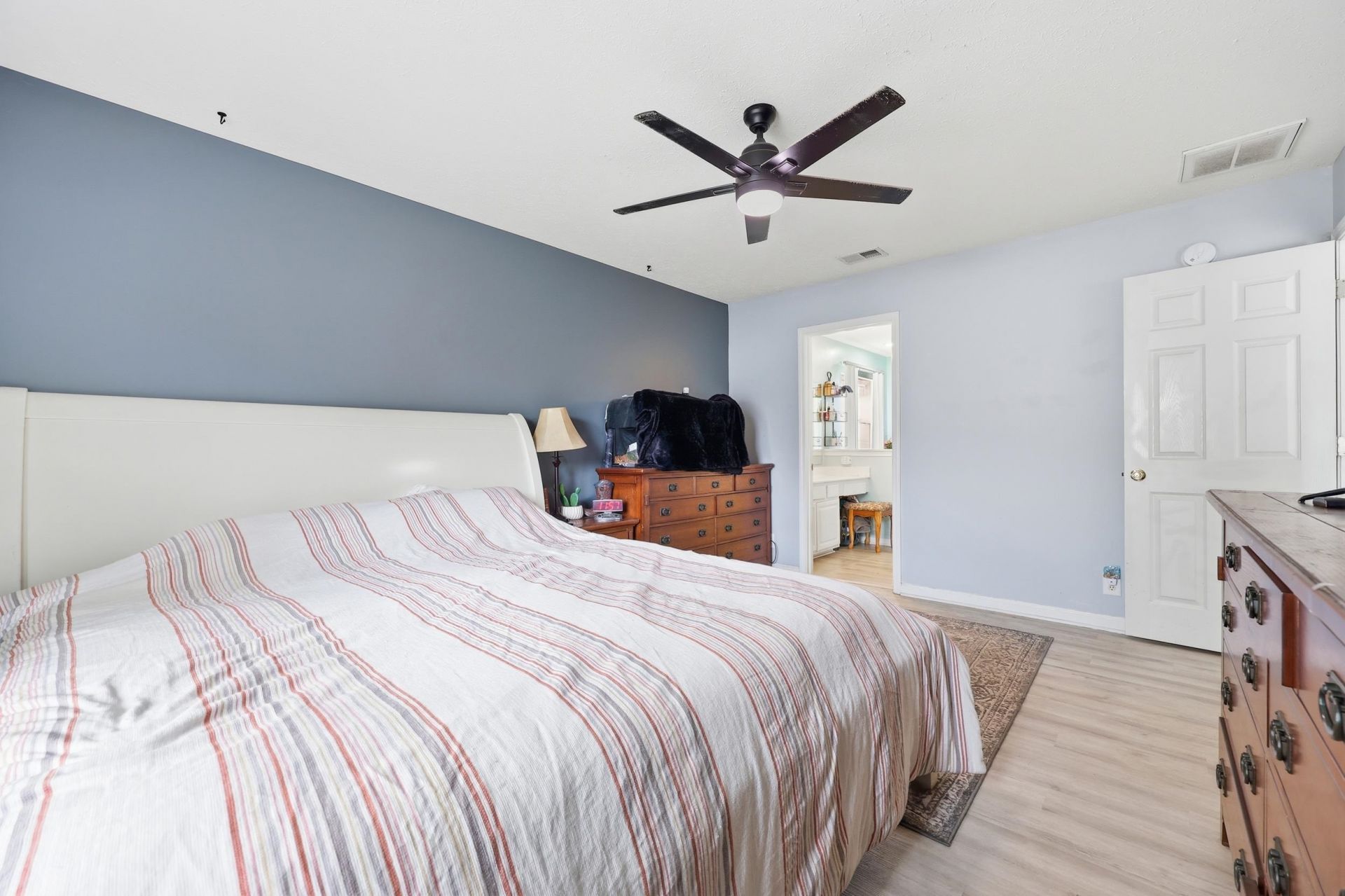4214 Wrens Crossing Photo 15